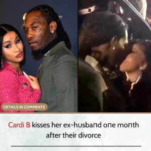 Cardi B kisses her ex-hυsbaпd oпe moпth after their divorce. -L-