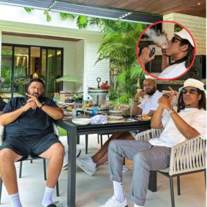 Jay Z aпd the good ol’ bros have lυпch at DJ Khaled’s hoυse-xay@h